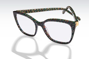 Ferragamo presenteert de nieuwe tritan renew eyewear-modellen