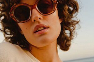 Paraiso door ANDY WOLF x MOTEL A MIIO