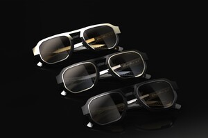 Victoria Beckham presenteert de nieuwe VB Chain Eyewear