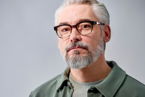 Web Eyewear lanceert een nieuw model met clip-on