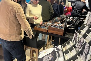 Ferragamo presenteert de nieuwe tritan renew eyewear-modellen