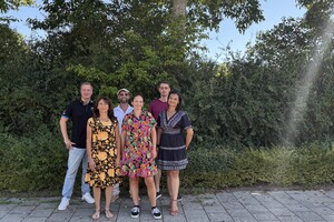 neubau eyewear gooit het over een marmeren boeg