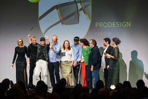 Een multiculturele juryvoorzitter bij SILMO d'Or-awards 2022