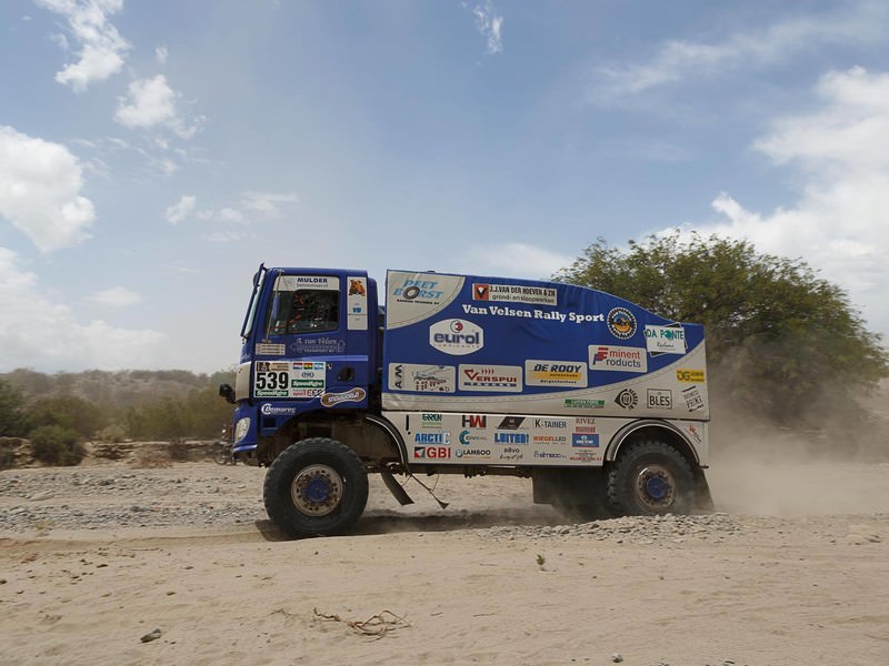 Menrad Nederland B.V. sponsort het team Van Velsen Rally Sport