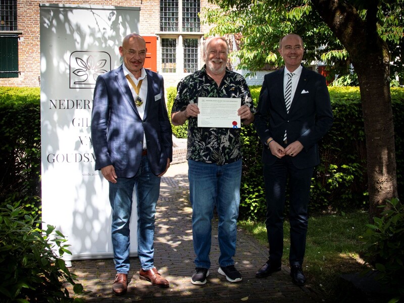 Nederlands Gilde van Goudsmeden benoemt Ren&eacute; van Tol tot erelid