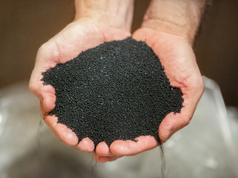 BEWI RAW lanceert eerste grijze EPS ter wereld gemaakt van 100% gerecycled materiaal